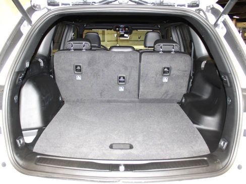 New 2026 Jeep Grand Cherokee Laredo image 33