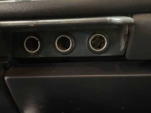 Used 2001 Chevrolet Silverado 3500 4x4 Regular Cab w/ Snow Plow Prep Pkg image 18