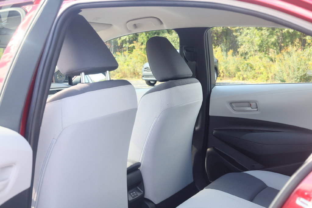 Used 2024 Toyota Corolla LE FWD image 22