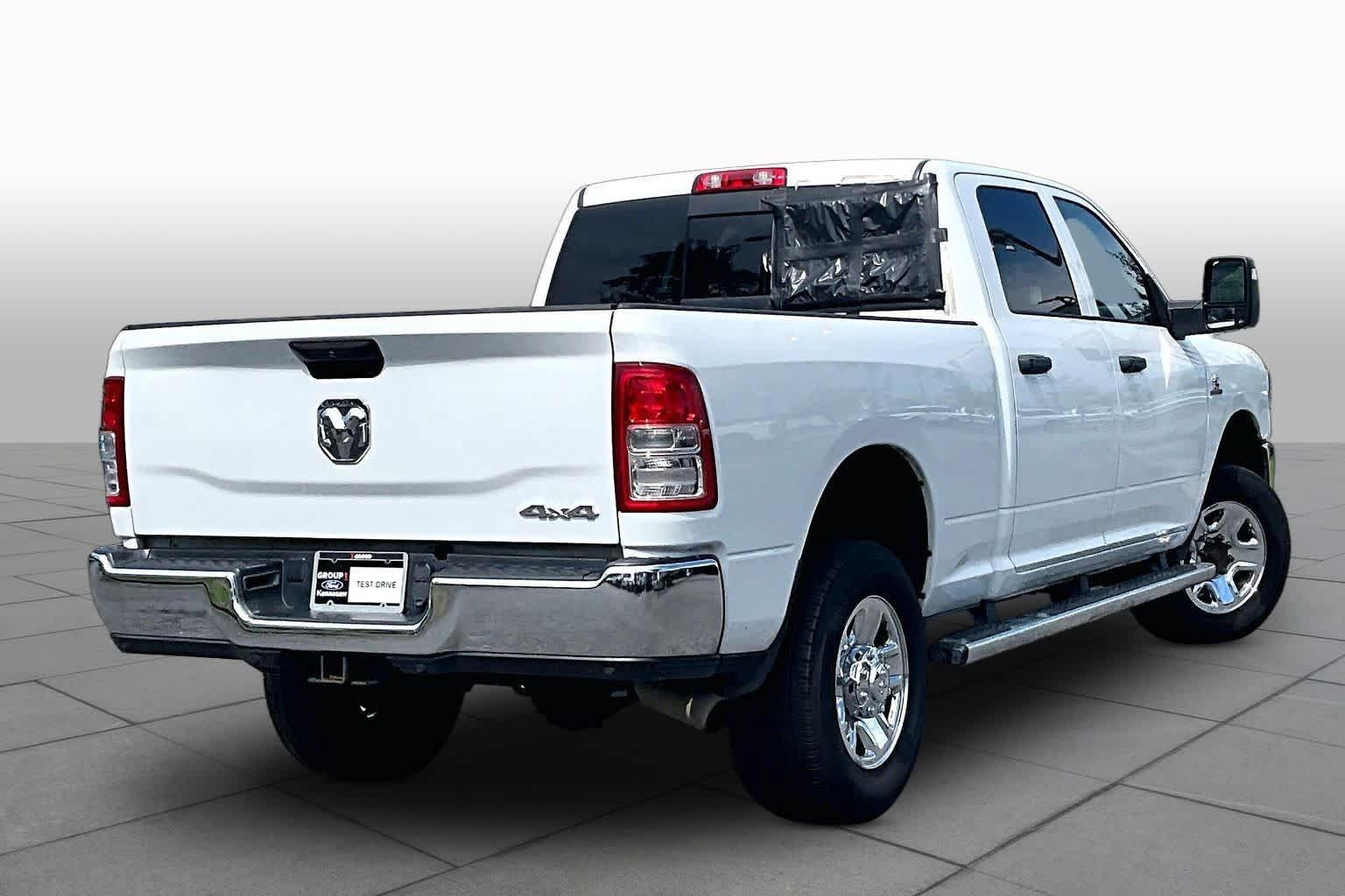 Used 2024 RAM 2500 Tradesman w/ Chrome Appearance Group AWD/4WD image 14