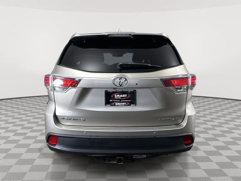 Used 2015 Toyota Highlander Limited w/ Driver Technology Package image 8