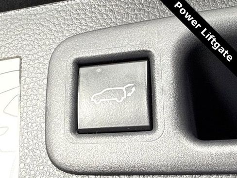 Used 2023 Toyota Highlander Limited image 17