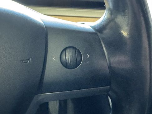 Used 2018 Tesla Model 3 RWD image 13