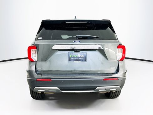 Used 2020 Ford Explorer XLT w/ Equipment Group 202A image 7