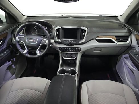 Used 2019 GMC Terrain SLE w/ Driver Convenience Package image 9