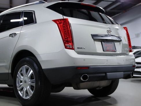 Used 2014 Cadillac SRX Luxury w/ Driver Awareness Package FWD image 14