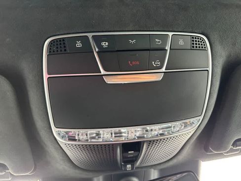 Used 2020 Mercedes-Benz S 560 4MATIC Sedan image 25