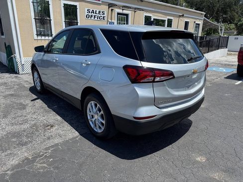 Used 2022 Chevrolet Equinox LS w/ LS Convenience Package AWD/4WD image 6