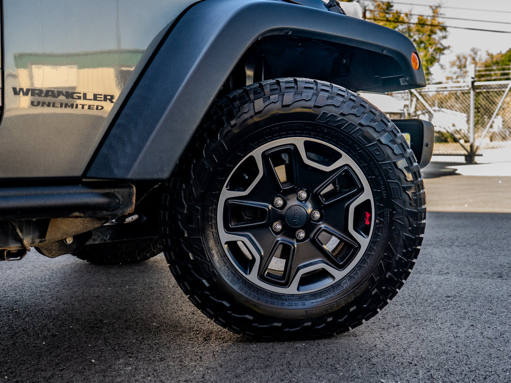Used 2016 Jeep Wrangler Unlimited Rubicon AWD/4WD image 9