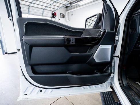 Used 2023 Ford F150 Lightning Platinum image 28