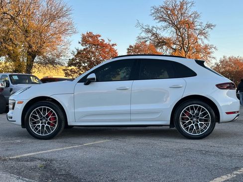 Used 2017 Porsche Macan Turbo image 3