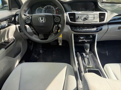 Used 2017 Honda Accord LX image 13