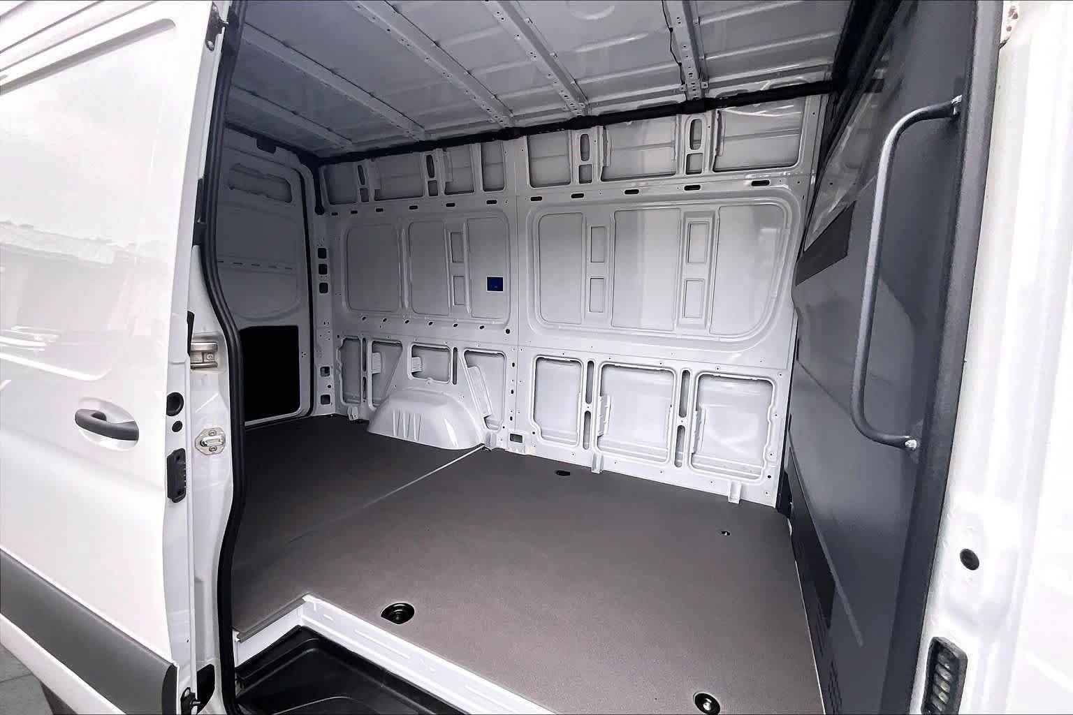 Used 2026 Mercedes-Benz Sprinter 2500 image 19