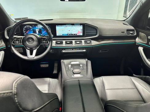 Certified 2023 Mercedes-Benz GLS 450 4MATIC image 9