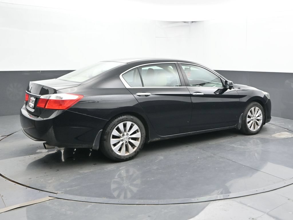 Used 2015 Honda Accord EX image 2