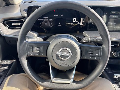 New 2025 Nissan Kicks SV FWD image 19