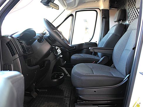 Used 2023 RAM ProMaster 2500 image 17