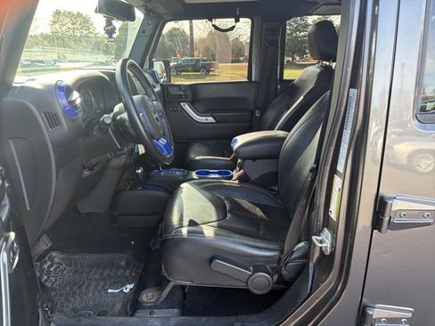 Used 2016 Jeep Wrangler Unlimited Sahara w/ Max Tow Package image 17