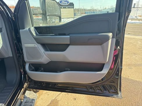 New 2026 Ford F350 XLT w/ XLT Premium Package AWD/4WD image 17