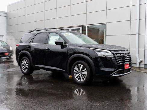 New 2026 Nissan Pathfinder SL image 30