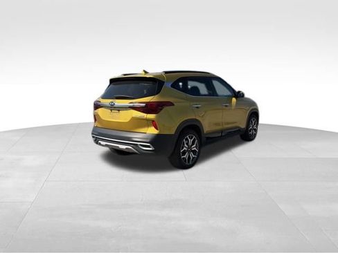 Used 2021 Kia Seltos SX w/ SX Sunroof Package image 5