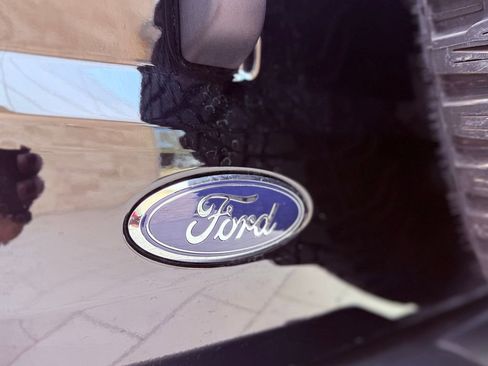 Used 2024 Ford Bronco Wildtrak image 32