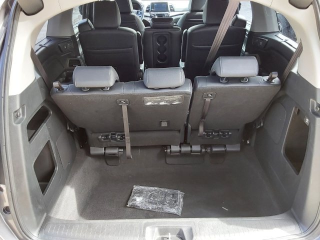 Used 2024 Honda Odyssey Touring image 11