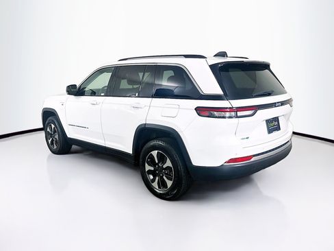 Used 2023 Jeep Grand Cherokee 4WD 4xe image 5