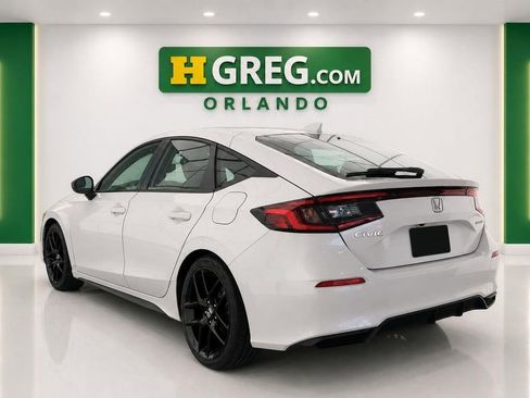 Used 2023 Honda Civic Sport image 2
