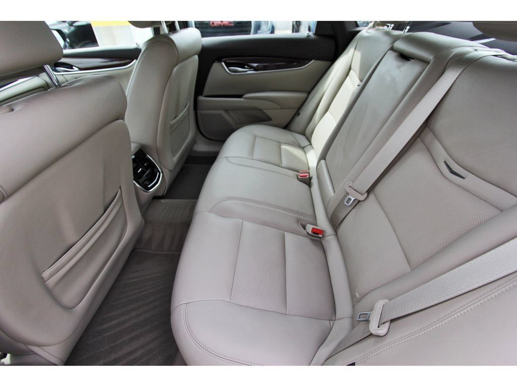 Used 2014 Cadillac XTS Luxury w/ Driver Awareness Package FWD image 7