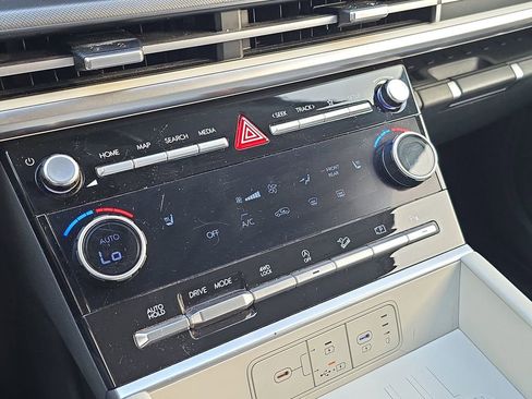 Used 2024 Hyundai Santa Fe SEL image 27