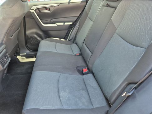Used 2025 Toyota RAV4 XLE AWD/4WD image 20