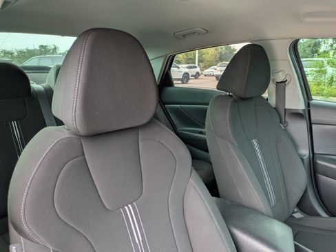 Certified 2023 Hyundai Elantra SEL w/ Cargo Package FWD image 6