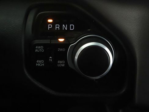 Used 2022 RAM 1500 Big Horn AWD/4WD image 16