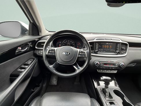 Used 2019 Kia Sorento SX w/ SX Touring Package AWD/4WD image 12