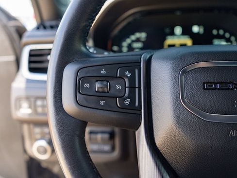 Used 2023 GMC Yukon XL Denali Ultimate AWD/4WD image 13