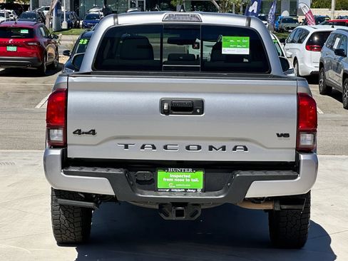 Used 2021 Toyota Tacoma SR5 w/ Technology Package AWD/4WD image 5