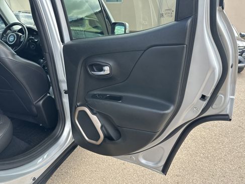 Used 2016 Jeep Renegade Limited AWD/4WD image 30