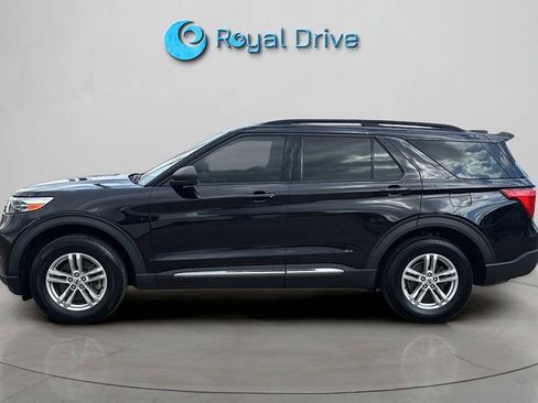 Used 2022 Ford Explorer XLT w/ Class IV Trailer Tow Package AWD/4WD image 3