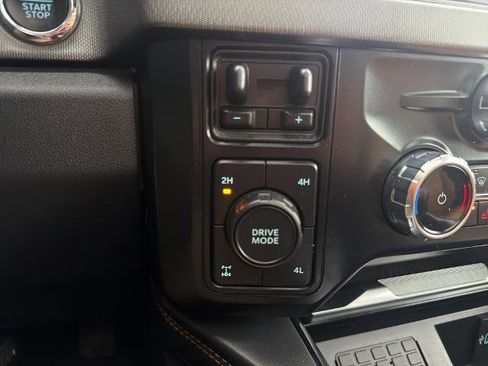 Certified 2024 Ford F350 Platinum image 37