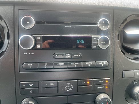 Used 2016 Ford F250 XL w/ Power Equipment Group AWD/4WD image 24