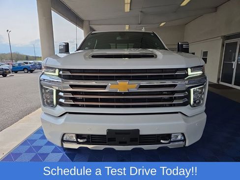 Used 2022 Chevrolet Silverado 3500 High Country w/ Safety Package II AWD/4WD image 2