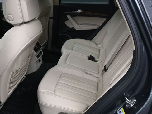 Used 2022 Audi Q5 2.0T Premium Plus image 6