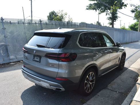 Used 2024 BMW X5 sDrive40i RWD image 5
