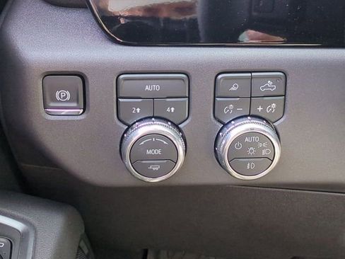 New 2026 GMC Sierra 1500 SLT w/ SLT Premium Package AWD/4WD image 18