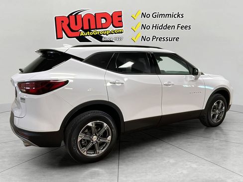 Used 2024 Chevrolet Blazer LT w/ Convenience Package AWD/4WD image 2