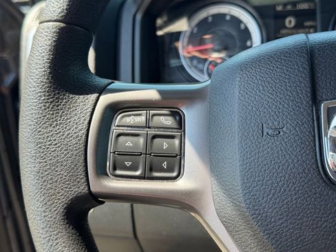 Used 2021 RAM 1500 Classic SLT AWD/4WD image 18