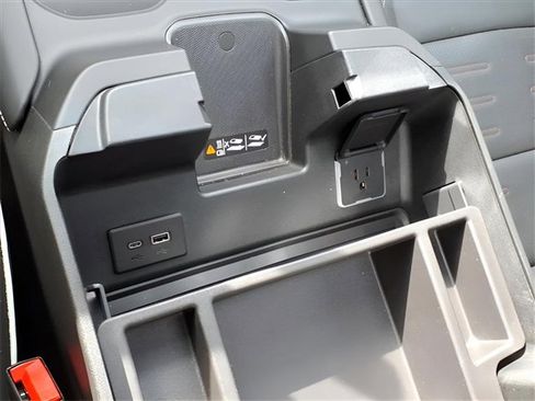 Used 2024 GMC Sierra 2500 AT4X image 34