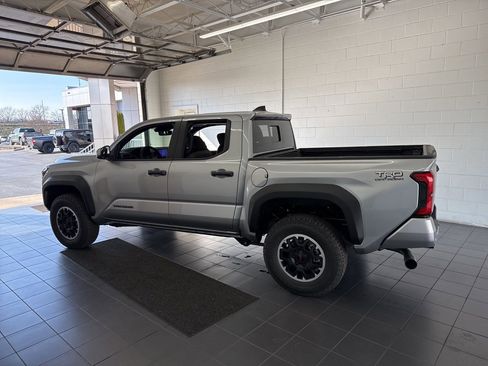 New 2026 Toyota Tacoma TRD Off-Road image 5