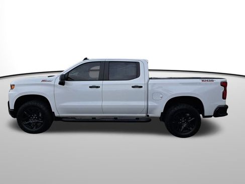 Used 2022 Chevrolet Silverado 1500 Custom Trail Boss w/ LPO, Dark Essentials Package image 2